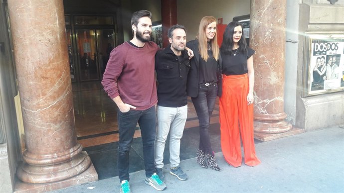 Los protagonistas de la comedia 'Dos más dos' 