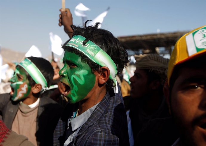 Partidarios huthis en una manifestación en Saná