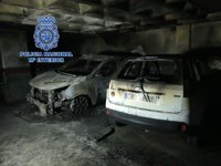 Detenido por quemar el coche de su expareja en un garaje comunitario y causar graves daños en el edificio