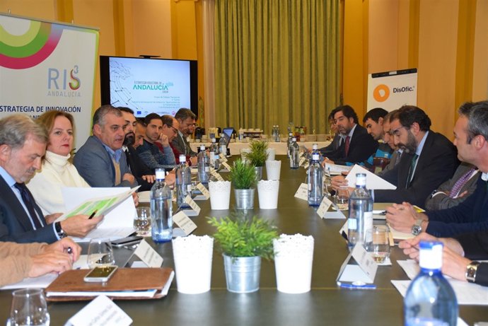 Carnero en una reunión en  Málaga