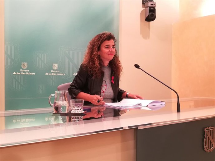 Pilar Costa Tras El Consell De Govern