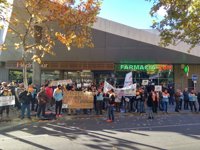 Vigilantes del Metro protestan frente a la Asamblea porque más de 550 trabajadores no han cobrado el último mes