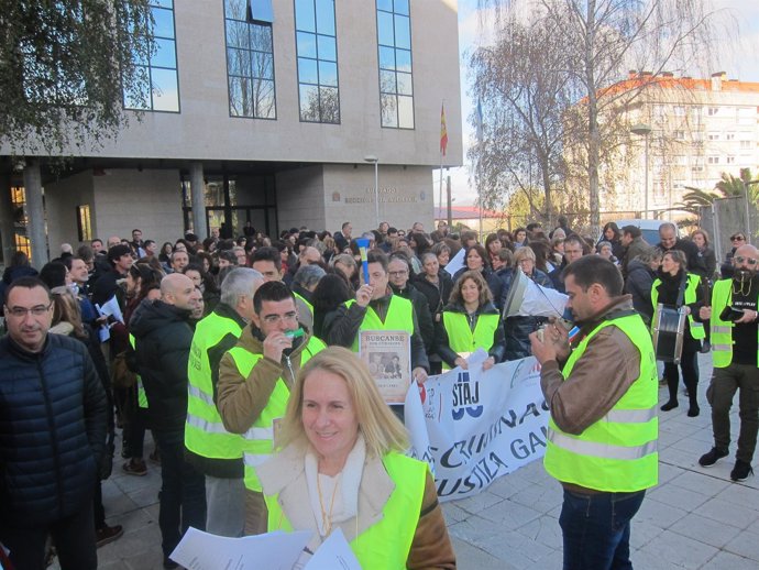 Protestas de trabajadores de la justicia en Galicia                    