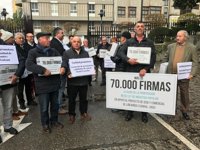 Más de 71.000 firmas piden en el Parlamento apoyo para un centro comercial y de ocio en Porto Cabral