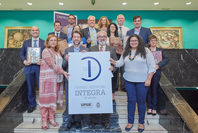 Nota De Prensa Y Fotografías: Discapacidad Premio Sinpromi Integra