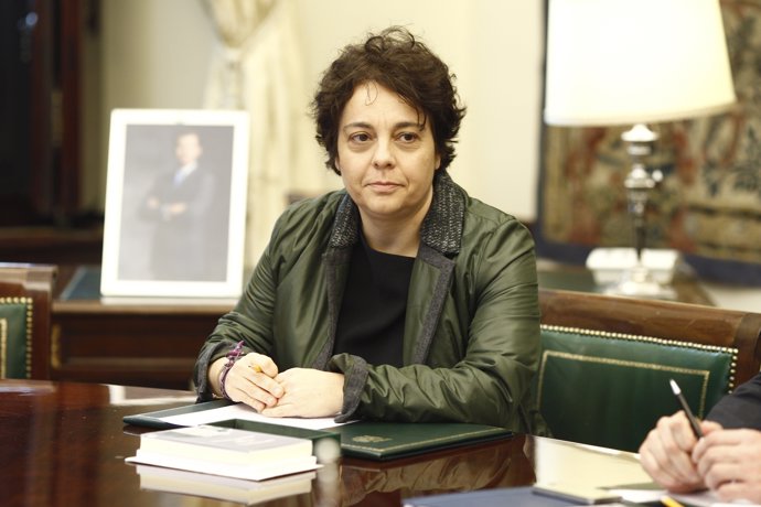 Gloria Elizo en la primera reunió de la taula del Congrés