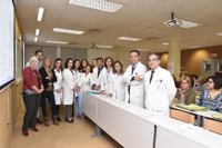 El Hospital Reina Sofía de Córdoba organiza una escuela taller dirigida a profesionales que sufren cáncer de mama