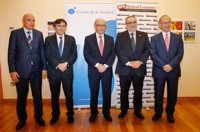 Montoro asegura que la colaboración público-privada contribuye a la sostenibilidad de un SNS "robusto y nacional"