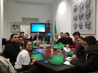 Jóvenes con discapacidad abordan sus derechos con el Defensor del Pueblo