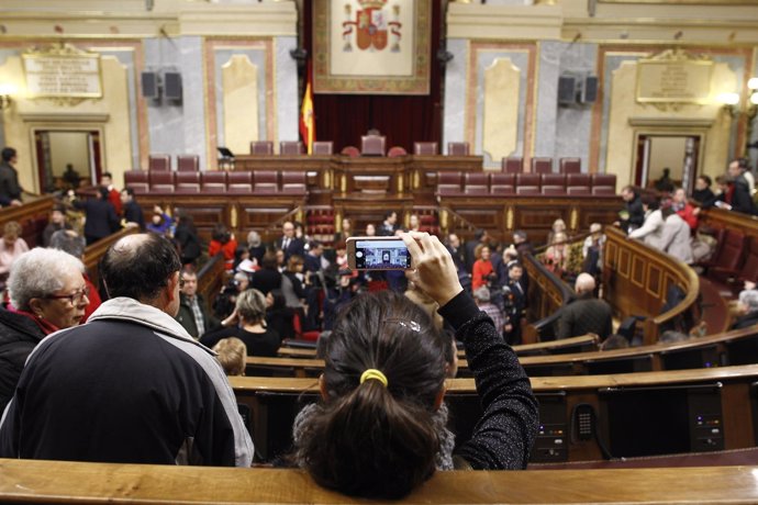 Los ciudadanos visitan el Congreso en la jornada de puertas abiertas