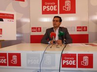 El alcalde y un militante de base compiten este sábado por la Secretaría General del PSOE de Granada capital