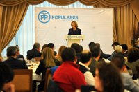 Cospedal dice que "solo el PP es capaz de poner el interés de los españoles" por delante de los votos