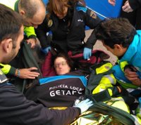 La Policía local de Getafe ayuda a una mujer a dar a luz en el polígono de La Carpetania