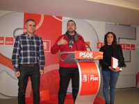 Ardura (PSOE) mantiene una abierta la puerta a negociar una moción de censura con XsP e IU