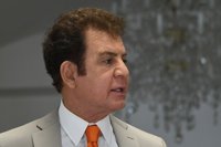 Nasralla denuncia que el Gobierno prepara "un estado de excepción" y que el presidente se ha ido de Honduras