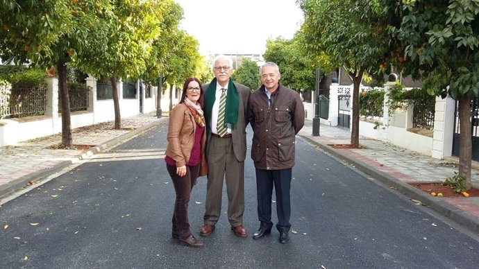 El delegado del Distrito Bellavista, Joaquín Castillo en la zona de las obras 