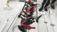 La Guardia Civil formula once denuncias a dos pescadores furtivos en La Palma