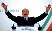 Berlusconi advierte de que el Movimiento 5 Estrellas "destruiría Italia" si gobierna