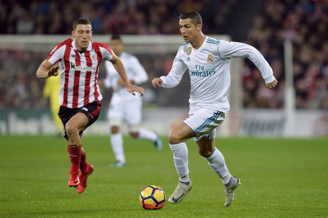 Cristiano Ronaldo y De Marcos en un Athletic - Real Madrid