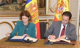 La ministra de Exteriores de Andorra, María Ubach, y Jorge Toledo en octubre