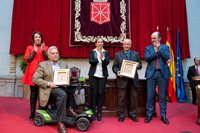 Barkos reconoce la aportación de Altadill, Campión y Olóriz al diseñar la bandera de Navarra, "que pertenece a todos"