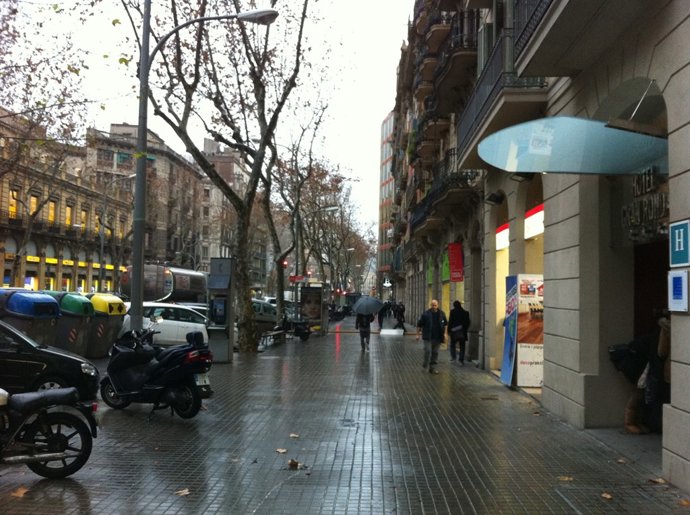 Temporal de pluja i fred a Barcelona