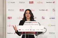 Arrimadas culpa al bipartidismo de pactar con el nacionalismo el Gobierno de España en lugar de rebatir sus ideas