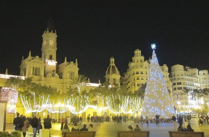 Decoración navideña en la plaza del Ayuntamiento