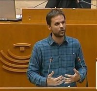 Podemos tacha de "vaga" la enmienda a la totalidad del PP a los PGEx, al que "no le gusta que por fin no haya recortes"