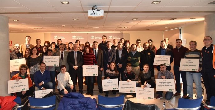 Participantes en la entrega de las distinciones