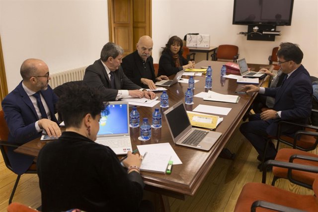 Integrantes del jurado del Miguel Delibes. 