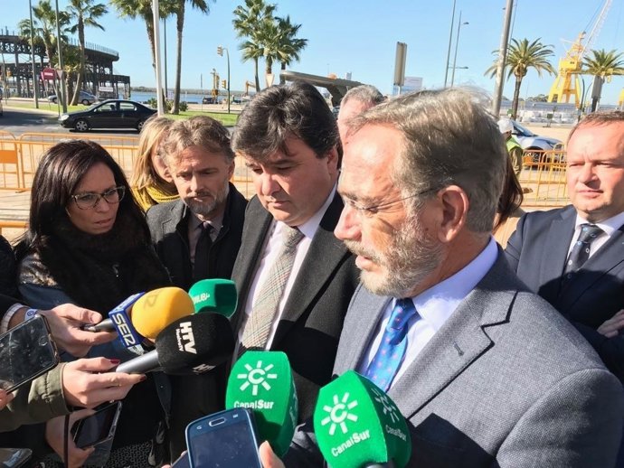 El consejero de Fomento y Vivienda, Felipe López. 