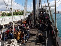 El Galeón Andalucía recibe la visita de 5.300 personas durante su estancia en el Puerto de Motril