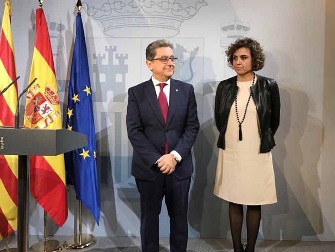El delegat del Govern, Enric Millo, i la ministra Dolors Montserrat