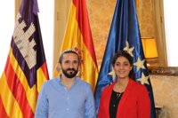 Picornell y Ensenyat reciben en audiencia a la portavoz del Partido de la Solidaridad de Afganistán, Selay Ghaffar