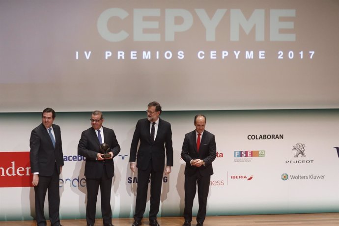 Rajoy entrega los IV Premios CEPYME