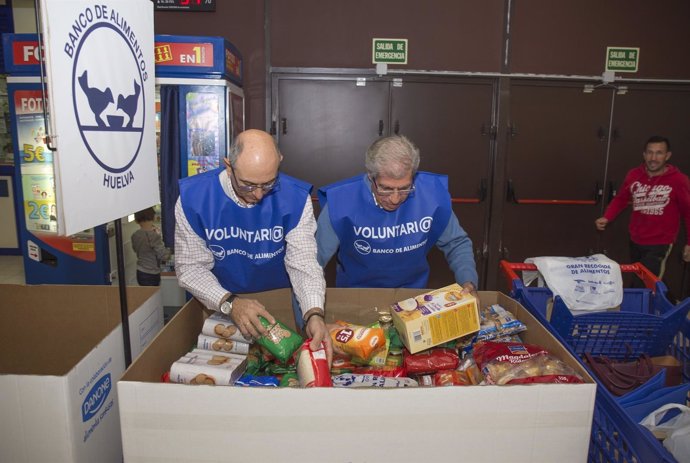 Voluntarios del Banco de Alimentos de Huelva.