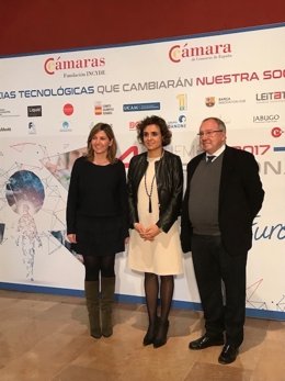 Blanca Sorigué (CZFB), la ministra Dolors Montserrat i Josep Lluís Bonet