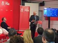 José Manuel Franco lanza un mensaje de apoyo a Iceta frente al nacionalista que pretende "levantar fronteras"