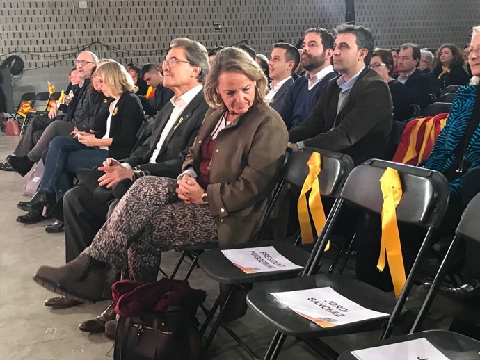 Artur Mas (PDeCAT) i la seva esposa, Helena Rakosnik