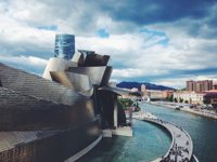 Ayuntamiento elige los nuevos "Ilustres de Bilbao 2017" y nombra Embajador de la Villa al Museo Guggenheim