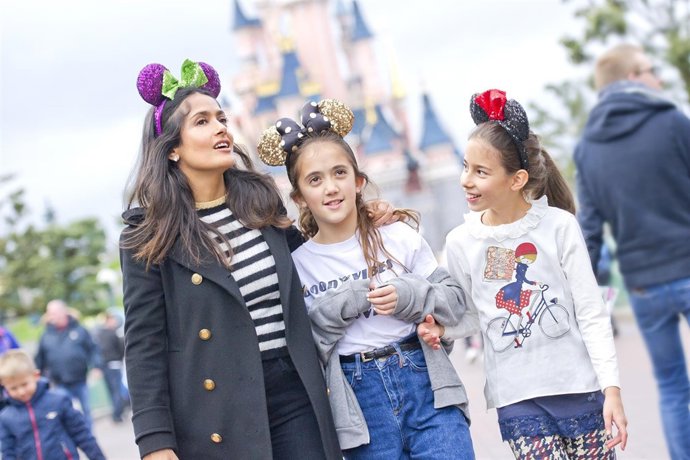 SALMA HAYEK CON SU HIJA