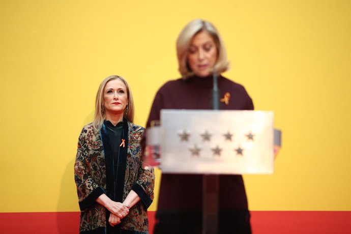 Cristina Cifuentes y Concepción Dancausa en el acto homenaje a la Constitución