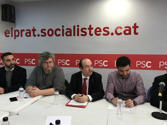 Miquel Iceta (PSC) es reuneix amb empleats de l'Aeroport de  Barcelona