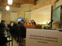 La Diputación entrega a una veintena de ayuntamientos estudios para que puedan optimizar su consumo eléctrico