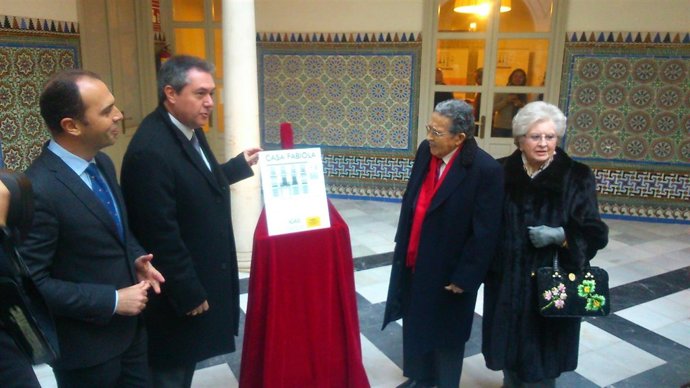 Mariano Bellver y Espadas visitan la Casa Fabiola.