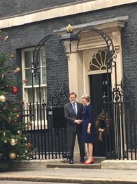 Rajoy recibido por Theresa May en Downing Street
