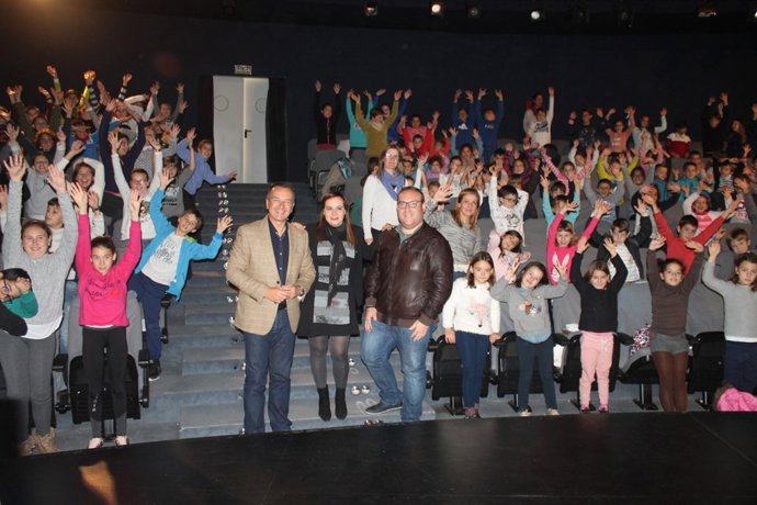 Nota Y Foto/ Alrededor De 250 Escolares Granadinos Participan En La Feria Del Ju