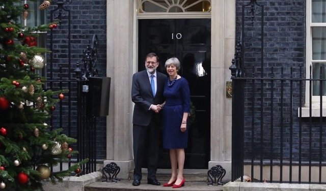 Rajoy recibido por Theresa May en Downing Street