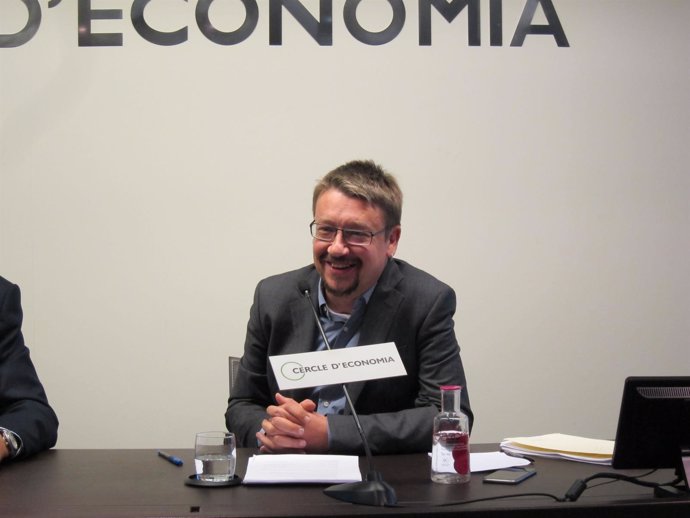 Xavier Domènech en el Círculo de Economía